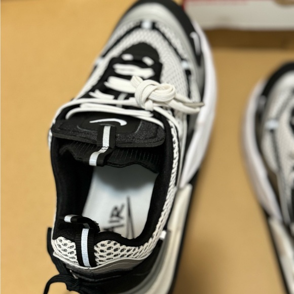 Nike sneakers - Picture 6 of 6